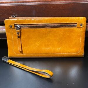 Vintage Leather Wristlet Wallet